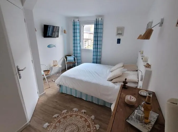 Bed & Breakfast La Maison Pere Camembert 4*