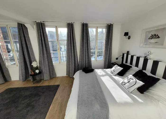 La Maison Père Camembert Honfleur